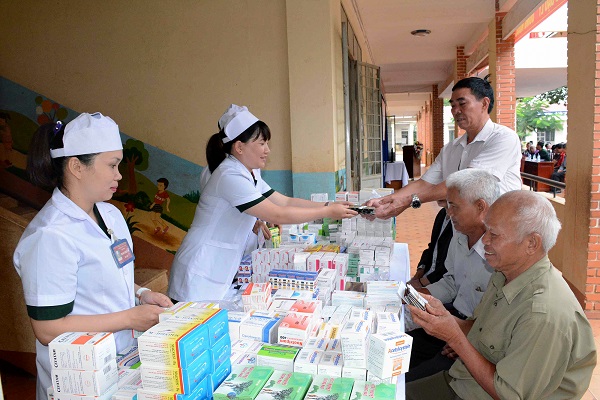 Gia Lai: Khám - cấp thuốc miễn phí cho các thương bệnh binh và gia đình chính sách - Hình 1