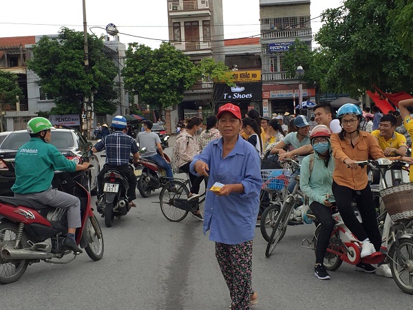 Hải Dương: Phe vé “lộng hành” trước Giải thi đấu bóng chuyền nữ quốc tế VTV