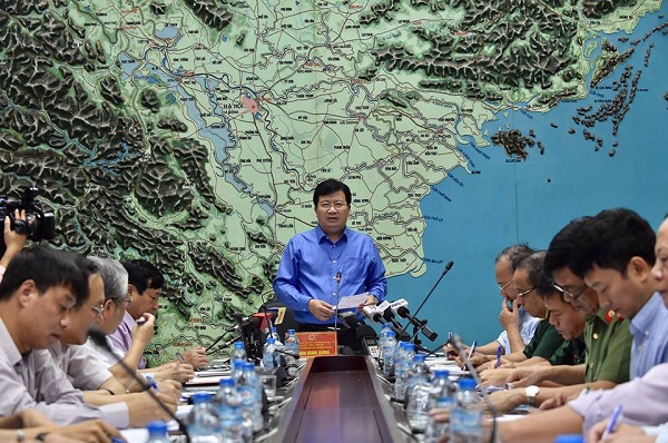 Phó Thủ tướng Trịnh Đình Dũng chủ trì cuộc họp về ứng phó mưa lũ, khắc phục hậu quả bão số 2 - Hình 1