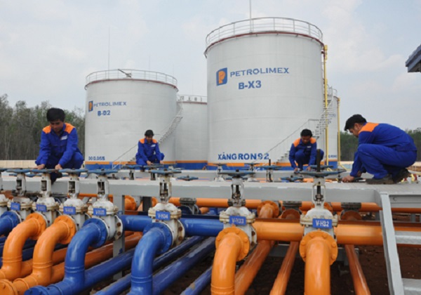 Việt Nam chi hơn 75.000 tỷ đồng nhập khẩu xăng dầu trong 6 tháng đầu năm - Hình 1