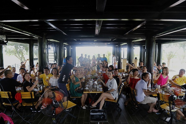 Nhà hàng Hương Quê tại FLC Vĩnh Phúc đón hàng trăm lượt khách ngày khai trương - Hình 3