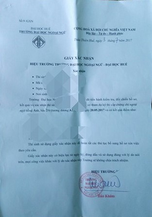 Thu tiền của sinh viên dù không có chủ trương?