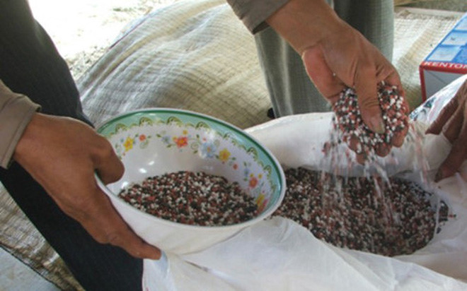 Khẩn trương điều tra xác minh việc sản xuất phân bón giả