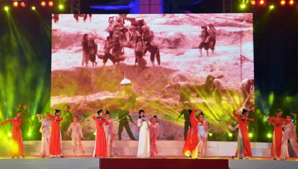 Hà Tĩnh: Thủ tướng dâng hương tại Khu di tích lịch sử Ngã ba Đồng Lộc - Hình 3