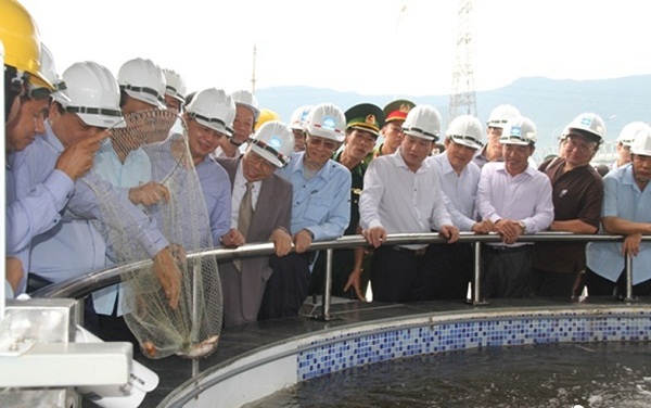 Hà Tĩnh: Thủ tướng Nguyễn Xuân Phúc kiểm tra công tác đảm bảo môi trường tại Formosa - Hình 2