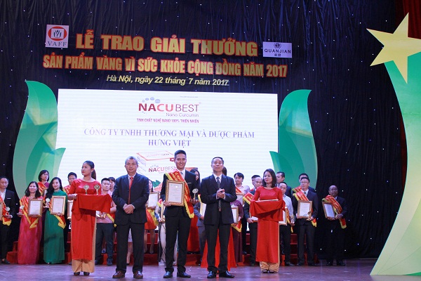 Dược phẩm Hưng Việt vinh dự nhận Giải thưởng “Sản phẩm Vàng vì sức khỏe cộng đồng năm 2017” - Hình 1