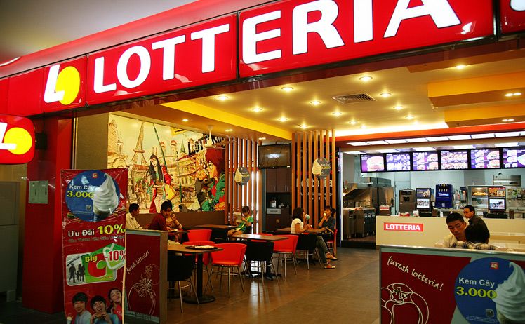 "Hãi hùng" thức ăn nhanh Lotteria "có giòi”?!