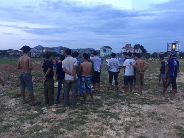 Hà Tĩnh: Rủ nhau ra đập chơi, 2 anh em họ đuối nước thương tâm