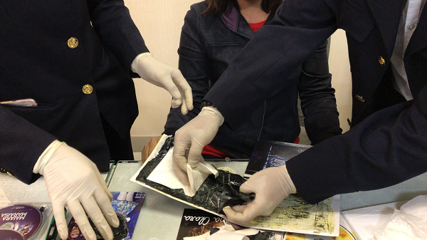 TP. HCM: Bắt giữ một phụ nữ tại sân bay Tân Sơn Nhất với cáo buộc vận chuyển ma túy