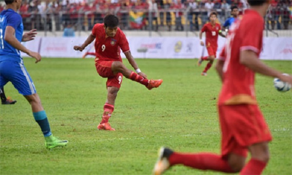SEA Games 29: Aung Thu lập cú đúp, U22 Myanmar thắng dễ Singapore trận ra quân - Hình 1