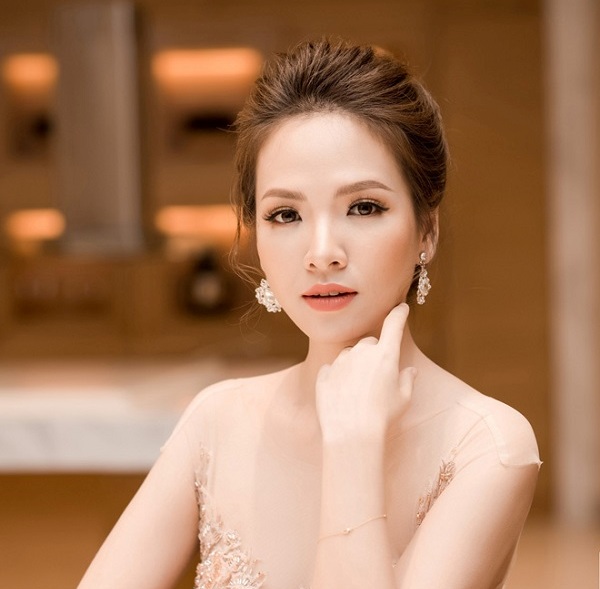 Đan Lê khoe sắc vóc gợi cảm bên Hoa hậu Mỹ Linh, Thu Thảo