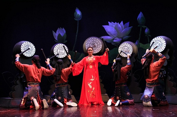 Hai “viên ngọc sáng” làng kịch nói bước lên sân khấu Nhà hát lớn