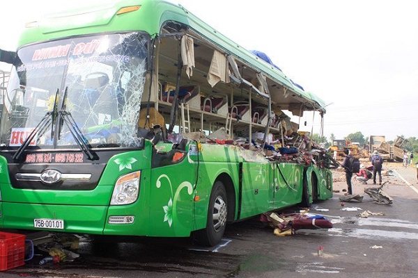 Tai nạn thảm khốc ở Bình Định: Phó Thủ tướng yêu cầu làm rõ nguyên nhân - Hình 2