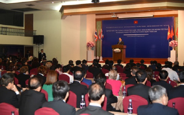 Thủ tướng Nguyễn Xuân Phúc gặp mặt Việt kiều sinh sống, làm việc tại Thái Lan - Hình 1
