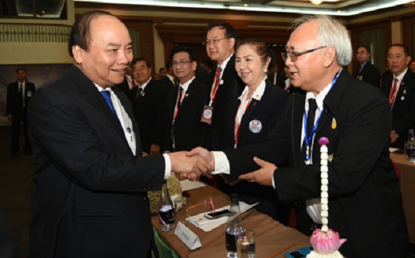 Thủ tướng Nguyễn Xuân Phúc gặp mặt Việt kiều sinh sống, làm việc tại Thái Lan - Hình 2