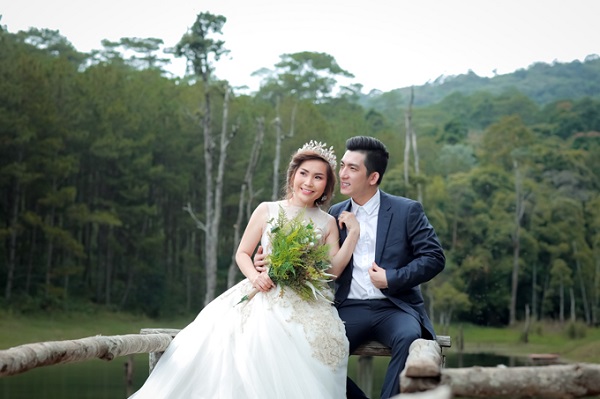 Chồng cũ Phi Thanh Vân khoe ảnh cưới với người vợ thứ 3 - Hình 2