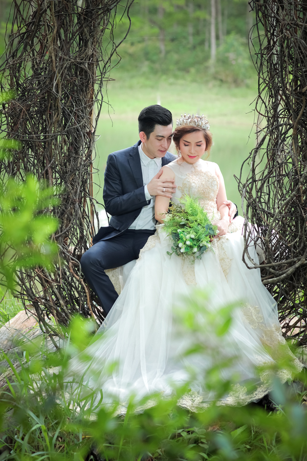 Chồng cũ Phi Thanh Vân khoe ảnh cưới với người vợ thứ 3 - Hình 4