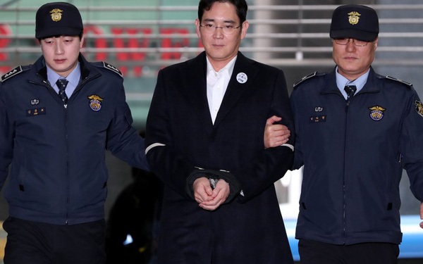 Phó Chủ tịch Tập đoàn Samsung bị kết án 5 năm tù - Hình 1