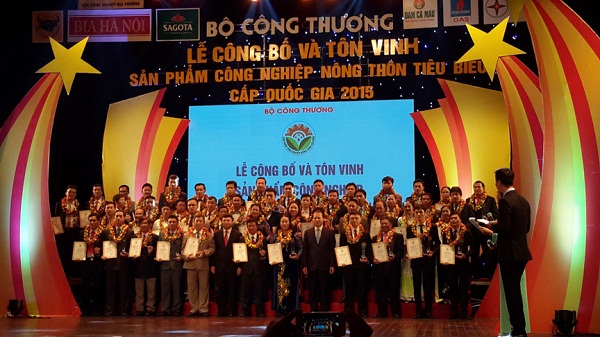 Lễ tôn vinh, triển lãm hàng CNNT tiêu biểu 2017: Quy tụ nhiều sản phẩm nổi tiếng