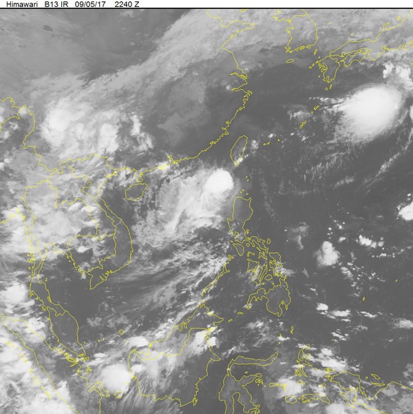 Ứng phó với bão Guchol đang hoạt động trên biển Đông - Hình 1
