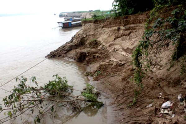 Hà Nội: Phê duyệt 2 dự án xử lý chống sạt lở bờ hữu sông Hồng - Hình 1