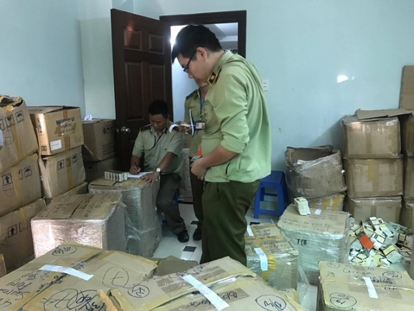 Phát hiện 21 thùng thuốc đông dược không rõ nguồn gốc
