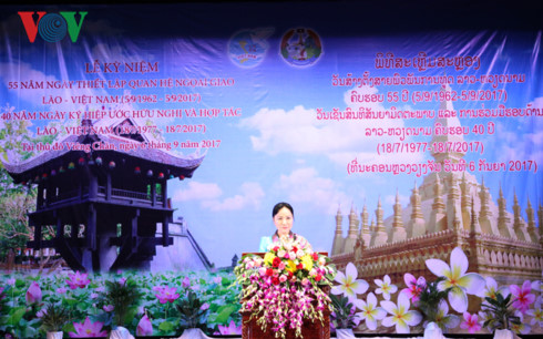 Phụ nữ Việt-Lào tham dự Lễ mít-tinh kỷ niệm Năm đoàn kết hữu nghị - Hình 2