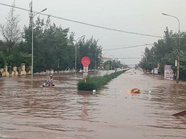 Bão số 10: Các huyện ven biển Nam Định ngập lụt - Hình 2
