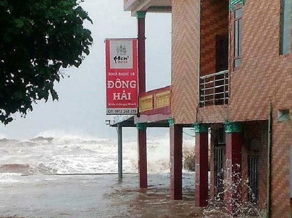 Bão số 10: Các huyện ven biển Nam Định ngập lụt - Hình 5