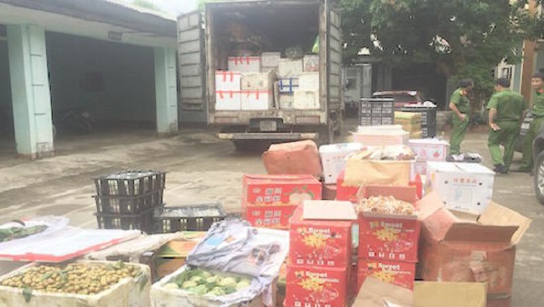 Quảng Ninh: Thu giữ hơn 1 tấn hoa quả có nguồn gốc từ Trung Quốc