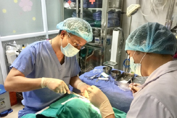 Bác sỹ từ Mỹ về Việt Nam: Tôi muốn được chữa bệnh cho người Việt - Hình 2
