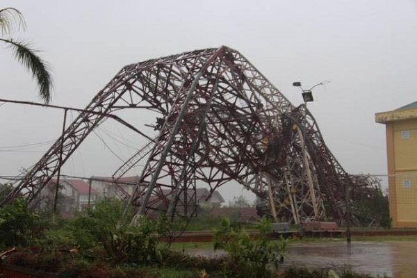 Hà Tĩnh tan hoang sau siêu bão