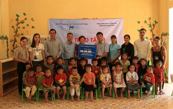 Quỹ miền Trung trao tặng 1 tỷ đồng tại Sơn La và Yên Bái - Hình 3