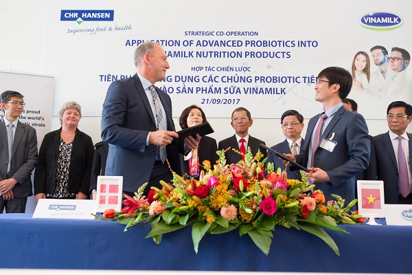 Tiên phong ứng dụng chủng men vi sinh tiên tiến nhất vào sữa Vinamilk