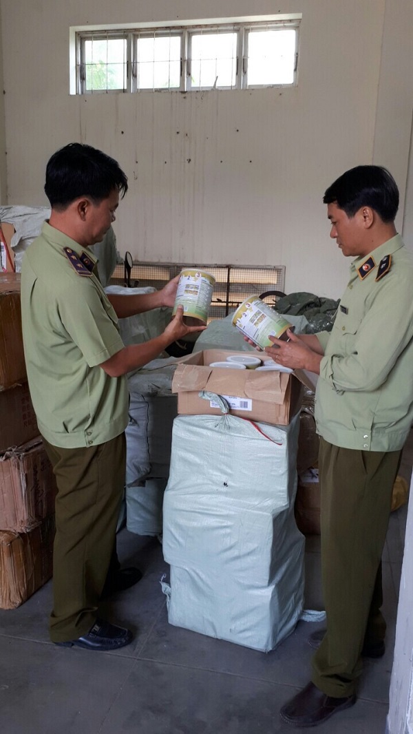 Ninh Thuận: Thu giữ hơn 700 hộp sữa dành cho trẻ em đã quá hạn sử dụng