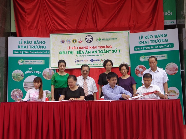 Hà Nội: Khai trương siêu thị Bữa ăn an toàn số 1