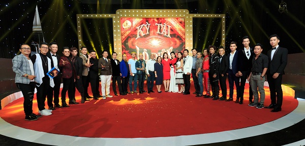 Trà thanh nhiệt Dr Thanh tài trợ chương trình “Kỳ tài lộ diện”