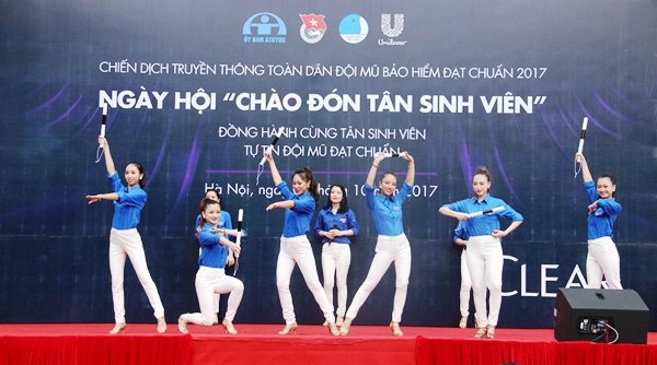 Ngày hội chào đón tân sinh viên 2017: Thu hút hàng ngàn sinh viên tham dự - Hình 1