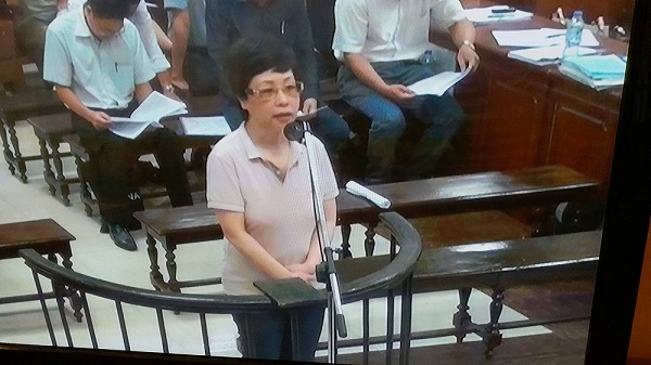 Ngày thứ 2 xét xử bị cáo Châu Thị Thu Nga: Bán nhà trên giấy vì tin tưởng sếp có... "chuyên môn"
