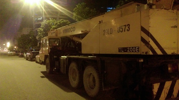 Hai cần cẩu bất ngờ đổ sập tại công trường xây dựng thuộc Công ty Vimeco