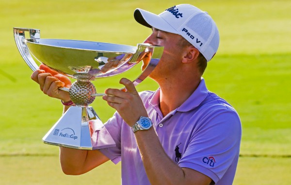 Justin Thomas ẵm giải thưởng cầu thủ của năm tại PGA Tour - Hình 1