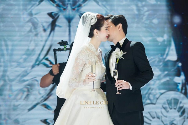 Toàn cảnh “đám cưới trong mơ” của Hoa hậu Thu Thảo - Hình 11