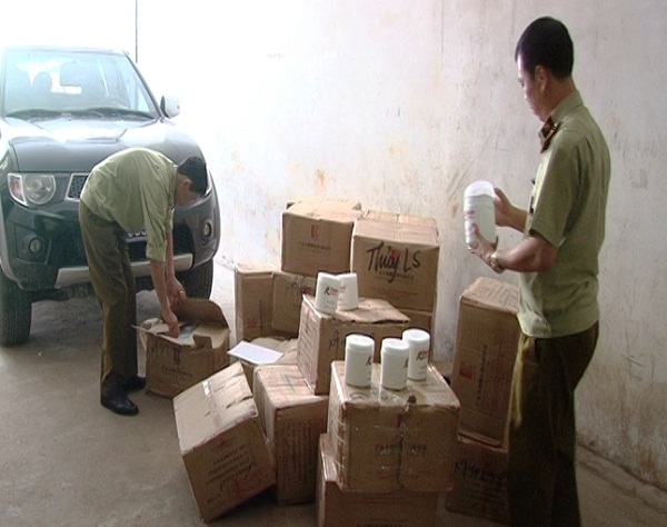 Lạng Sơn: Bắt giữ nhiều hàng hóa vi phạm - Hình 1