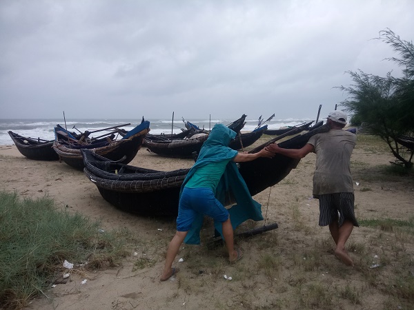 Thừa Thiên Huế: Cấm biển tất cả tàu thuyền vì bão số 11 - Hình 1
