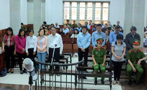 Án chung thân với bị cáo Châu Thị Thu Nga, án treo đến 7 năm tù với 9 đồng phạm