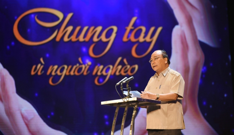 Thủ tướng kêu gọi: “Cả nước chung tay vì người nghèo”- toàn dân nhắn tin ủng hộ
