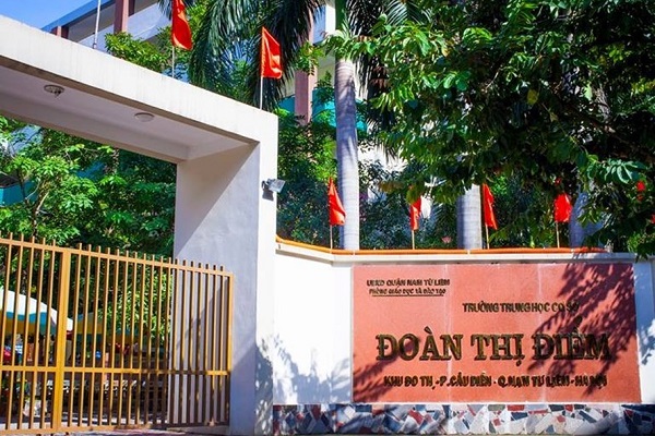 Hà Nội: Nam sinh lớp 8 trường Đoàn Thị Điểm ngã từ tầng 2 xuống đất