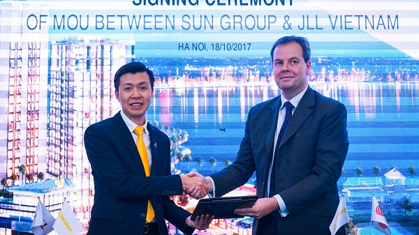 Sun Group chọn NQL quốc tế JLL để vận hành tổ hợp 5 sao Sun Grand City Thuy Khue Residence - Hình 2