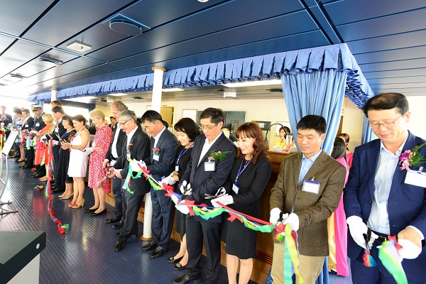 Nhà máy tàu biển Hyundai- Vinashin (HVS): Tổ chức lễ đặt tên 3 tàu trọng tải 75.000 tấn - Hình 2