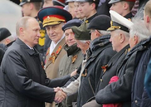 Tổng thống Putin: Sai lầm lớn nhất của Nga là tin phương Tây - Hình 3
